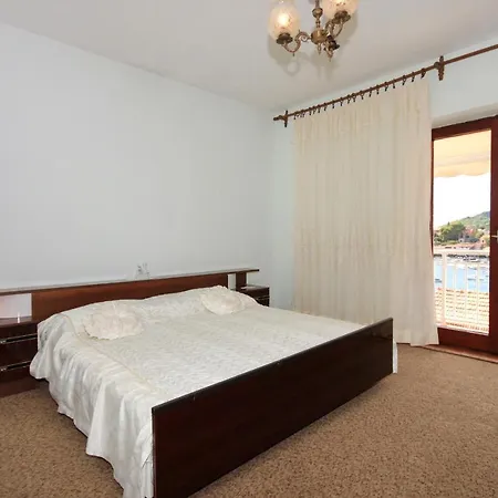 Apartment By The Sea Brna, Korcula - 9187 *